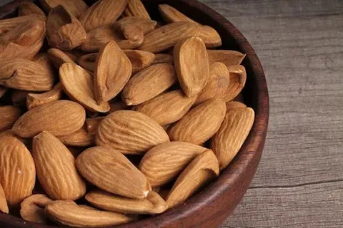 خرید بادام مامایی عمده + قیمت فروش استثنایی